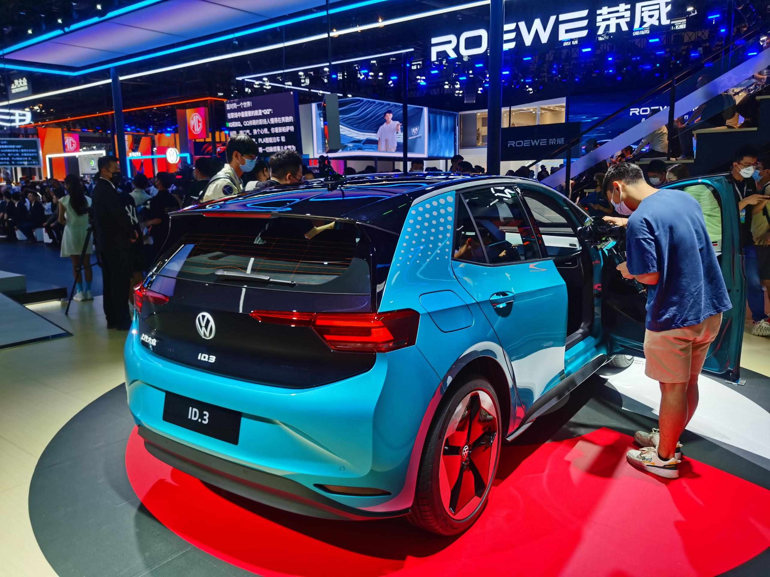 2021成都车展:meb平台最入门的大众id.3亮相