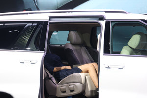 剑指塞纳 中大型MPV市场又一黑马 国产起亚嘉华或将9月13日上市