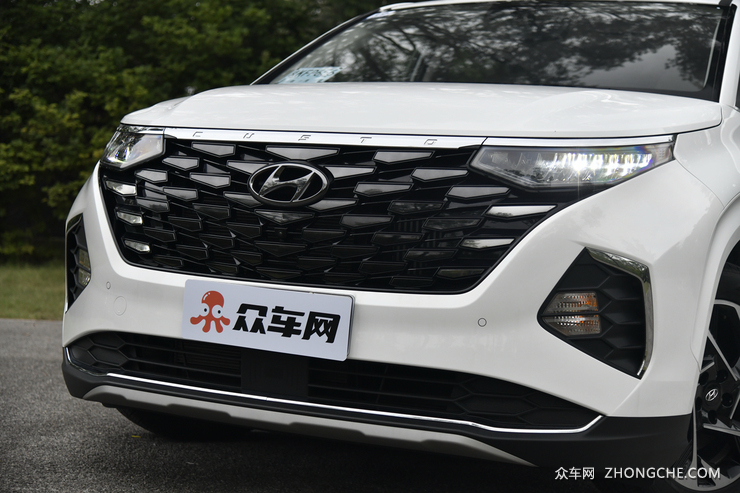 新兵到岗报道 试驾北京现代库斯途