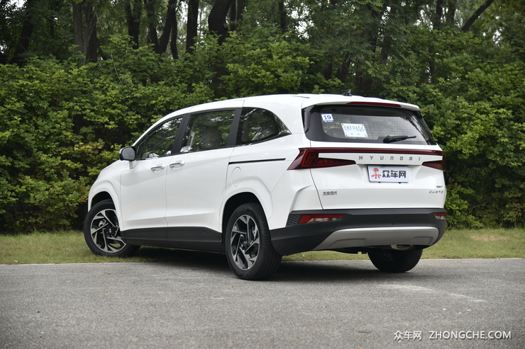 新兵到岗报道 试驾北京现代库斯途