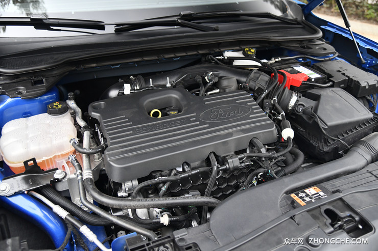 三款20万级的SUV，智能化和网联化已是基操勿6皆坐