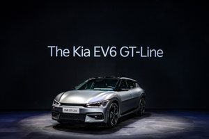 2021广州车展丨采用“对立统一”设计 起亚EV6/EV6 GT-line亮相