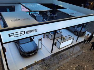 有车探店丨中国星家族齐亮相 打卡吉利「星」世界快闪店