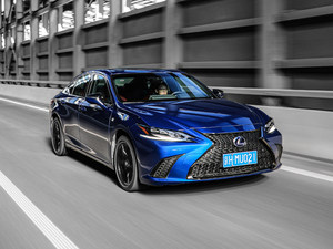 测雷克萨斯ES 300h F SPORT 有点意E思S