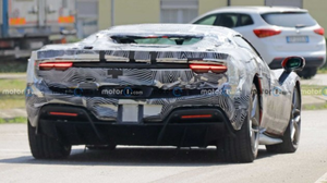 搭载3.0T V6发动机 硬顶敞篷设计 法拉利296 Spider敞篷版谍照曝光