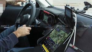 纵置大屏+大尺寸全液晶仪表 科技感增强 全新奔驰GLC内饰谍照曝光