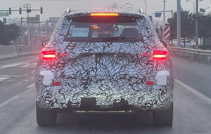 全新奔驰GLC国内路试谍照 国产年产能12万 有望下半年上市