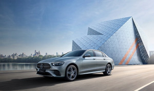 新款奔驰E级上市 售43.81-54.24万 配置精简