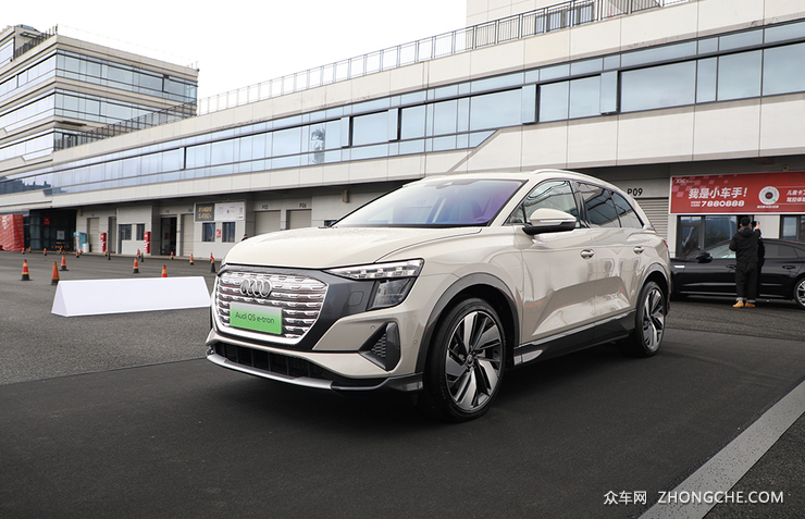 配置、空间有惊喜,鼓刹缺乏诚意 奥迪Q5 e-tron产品力解析