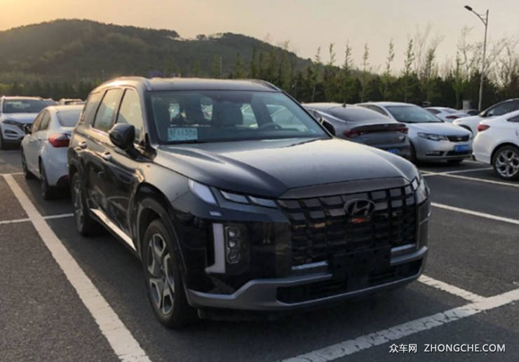 现代新款帕里斯帝现身国内 设计更加硬派 搭3.8L V6发动机