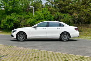 中大型轿车购车指数榜前三名，豪华品牌霸榜，一款纯电都没有