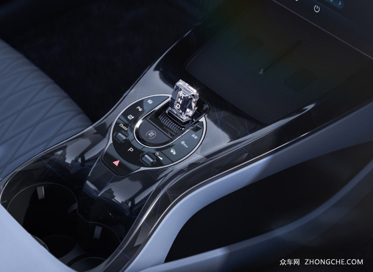 比亚迪海豹预售21.28-28.98万 ，最高续航700km，性能版3.8秒破百
