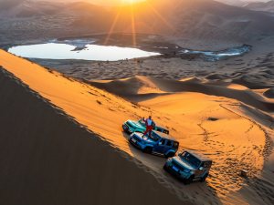 素车征服沙漠珠峰 BJ40凭什么能创造世界纪录？