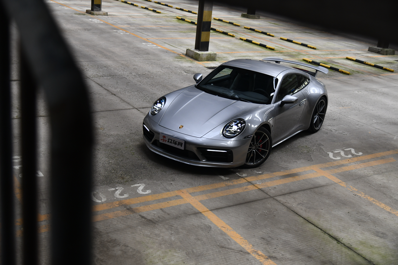 试驾保时捷911 carrera 4s, 可以收放自如的性能跑车