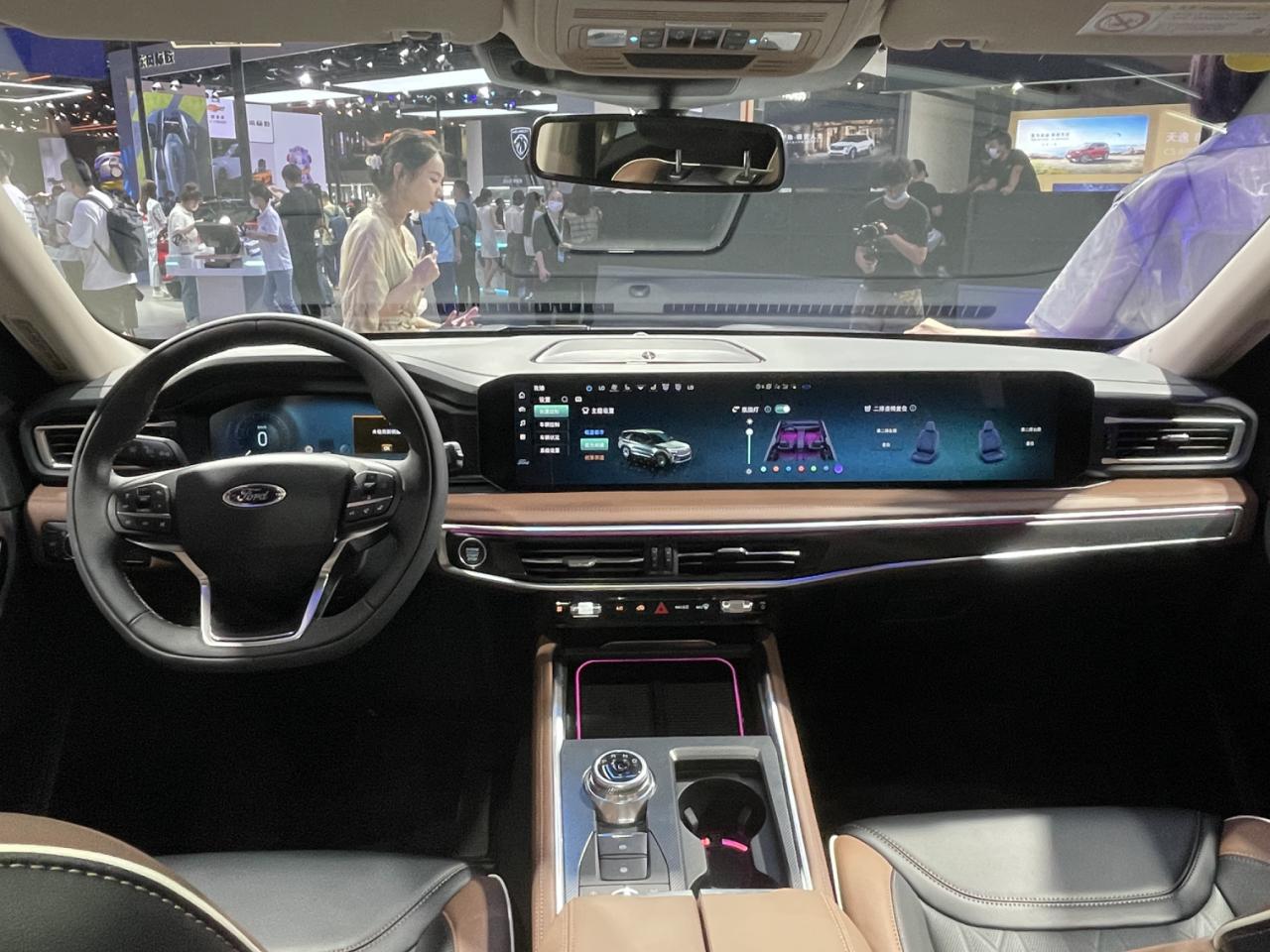 新款福特探险者有望9月6日上市,预售30.98万起,配27英寸中控屏