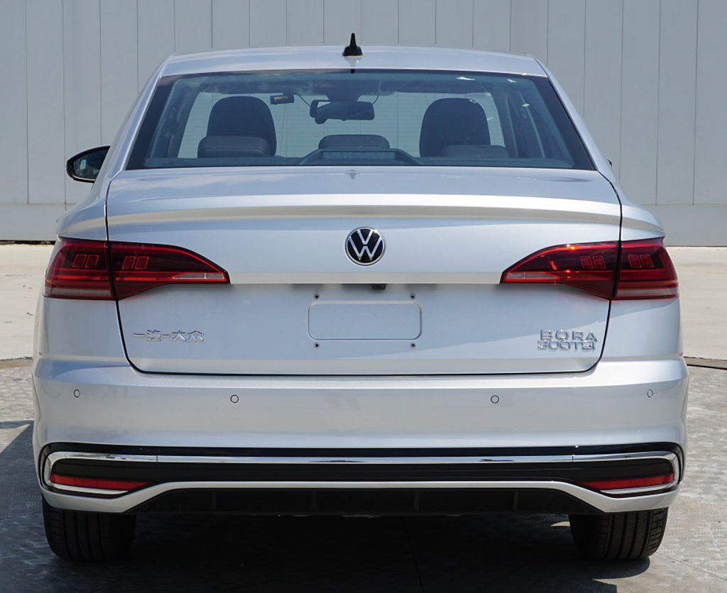 大众宝来300tsi版实车曝光,配1.5t发动机,外观基本不变