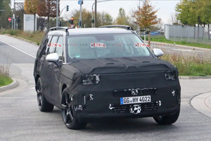 全新现代胜达最新谍照曝光，造型更加硬派，最快于明年8月亮相