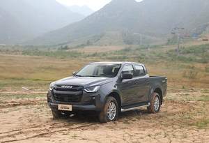 全能型选手再升级 实拍体验2023款D-MAX