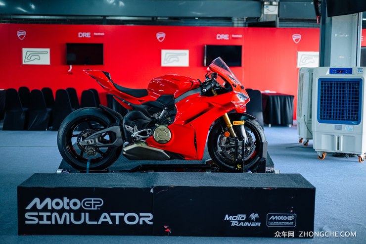 杜卡迪全新Panigale V4正式上市，23.99万起，重新定义高性能骑行