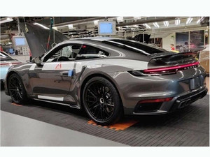 全新911 Turbo实车图曝光 外观更加凶悍