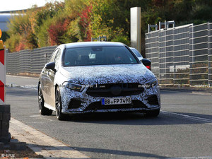 梅赛德斯-AMG A35三厢版谍照 明年发布