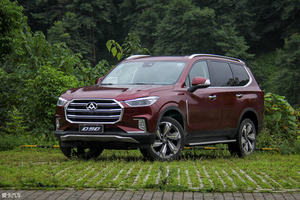 内外兼修的硬骨头 爱卡试驾上汽大通D90