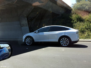 特斯拉MODEL X谍照曝光 9月将全球首发