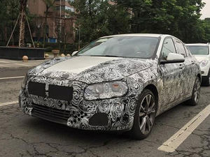 曝宝马1系三厢版国内路试谍照 年内推出