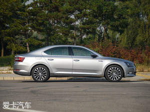 不走老套路 20万元高颜值运动型中级车