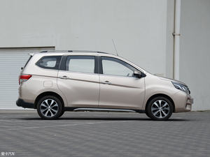 后来者要分一杯羹 启辰M50V对比宝骏730