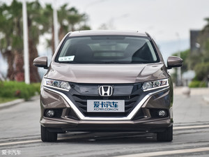 外形时尚空间更大 紧凑掀背两厢车对比