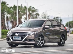 外形时尚空间更大 紧凑掀背两厢车对比