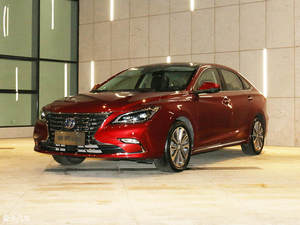 高颜值轿车新选择 爱卡实拍长安睿骋CC