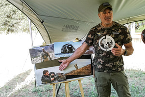 秀出你们的肌肉！探界者与硬汉的碰撞