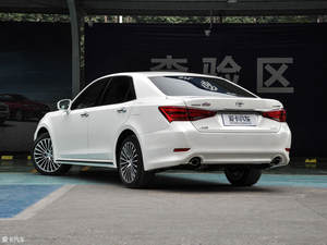 建国70周年 经典车之岁月洗礼后的皇冠