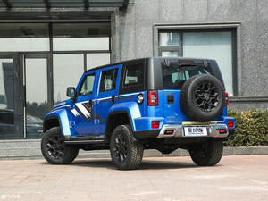 新款北京BJ40家族上市 售16.49万元起