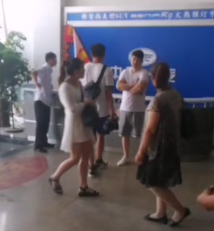 一汽森雅元鼎4S店卖车不给合格证 车主集体四处维权无果