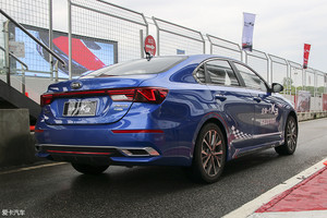 “暴躁”的小鲜肉 赛道体验全新起亚K3