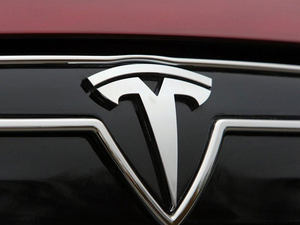 马斯克离任董事长 特斯拉的自我救赎！