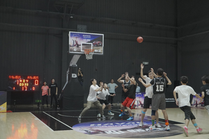 哈弗F5带你看球 见证虎扑路人王荣耀加冕