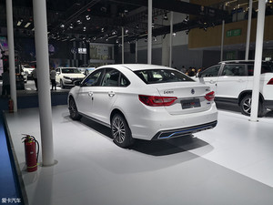 成都车展：2020款东风风行S50 EV亮相