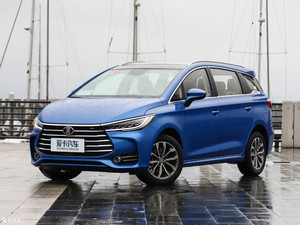 比亚迪宋MAX新车型上市 售价11.99万元