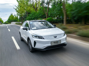 试驾新款吉利帝豪GSe 续航450km靠谱吗?