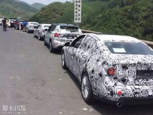 宝马1系三厢/X1加长版谍照 UKL前驱平台