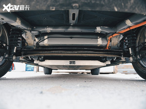 比亚迪e2赛道体验 10万元跨界纯电动车