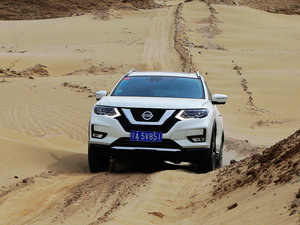 穿越无人区是什么体验？奇骏探险戈壁滩