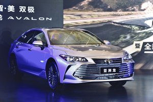 售19.98万-23.98万 亚洲龙2.0L正式发售