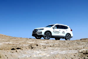  挑战雅丹沙漠戈壁 奇骏无人区穿越之旅