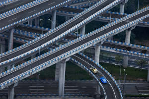 颜出 必型 创新BMW X2城市穿越赛型动渝城