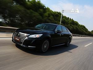 你们要的2.0T来了  爱卡测皇冠2.0T+8AT